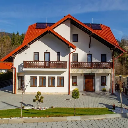 Guest house Pensiunea Sofy Mar 4*