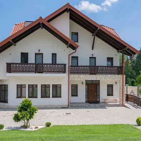 Guest house Pensiunea Sofy Mar 4*